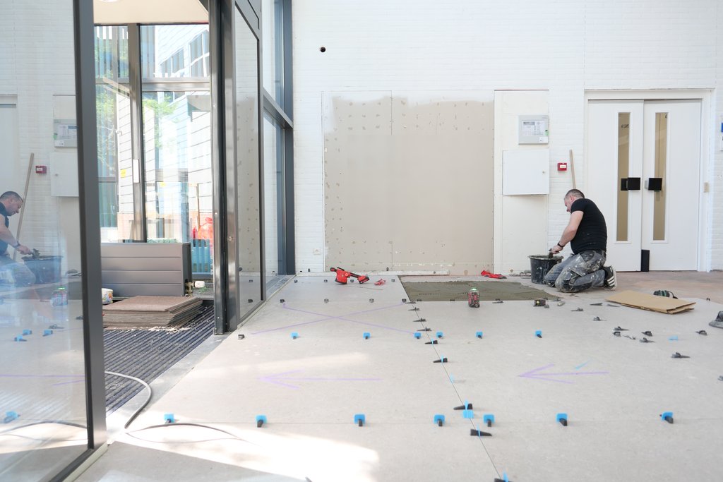 Entrance floor tiling at Luna, Amersfoort, wide view